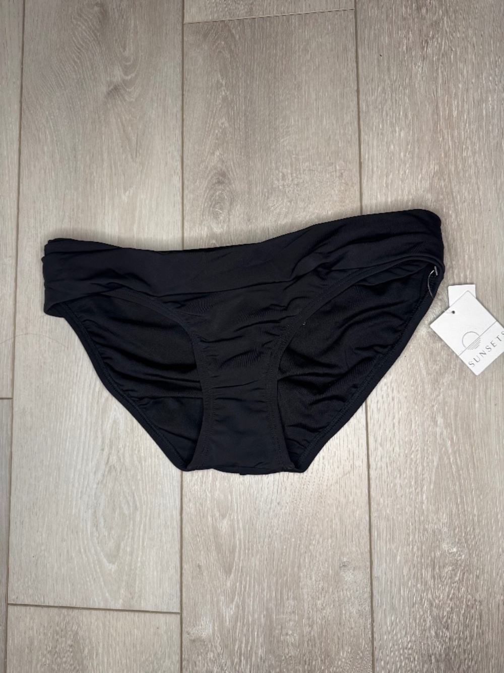 NWT Sunsets Unforgettable Bikini Bottom Black L 27B Mid-Rise Scrunch Hipster